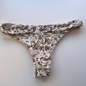 Mikoh Lahaina Bottom